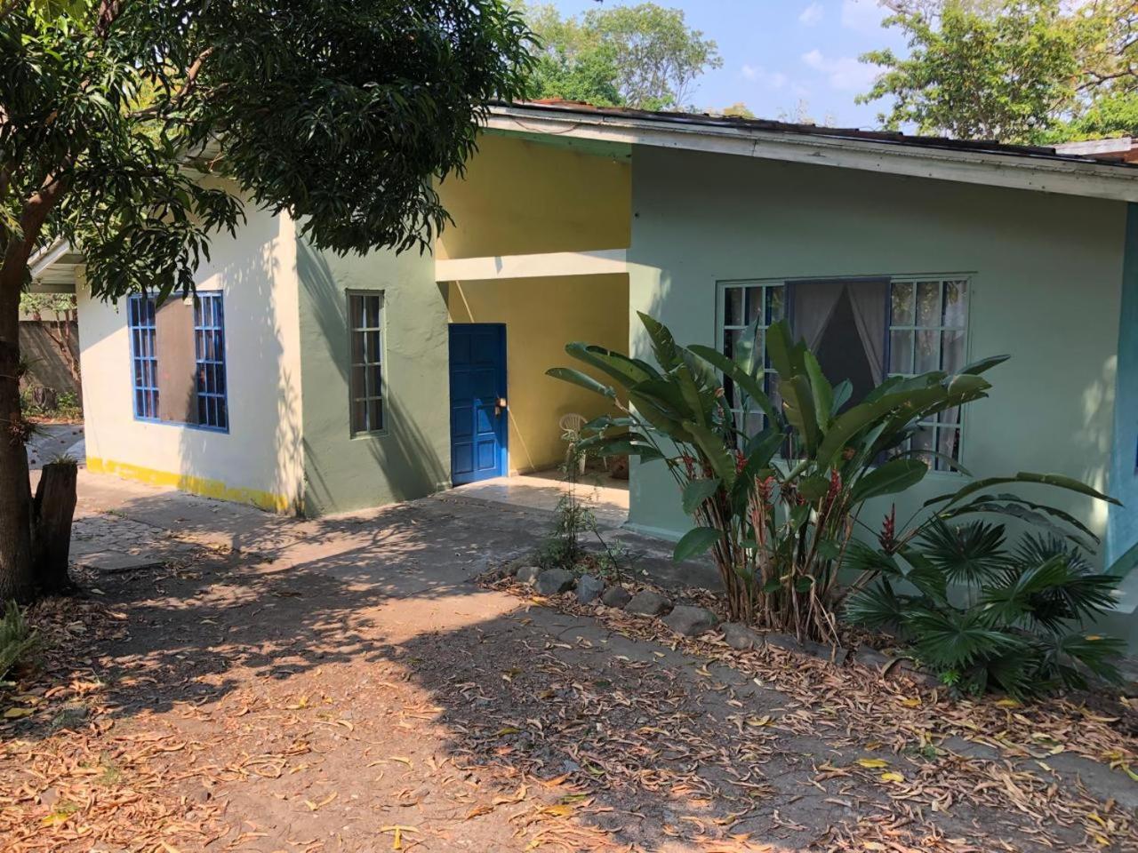 Juan Lindo Hostel San Pedro Sula Exterior photo